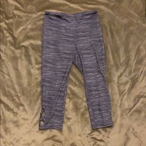 Capri grey and white leggings